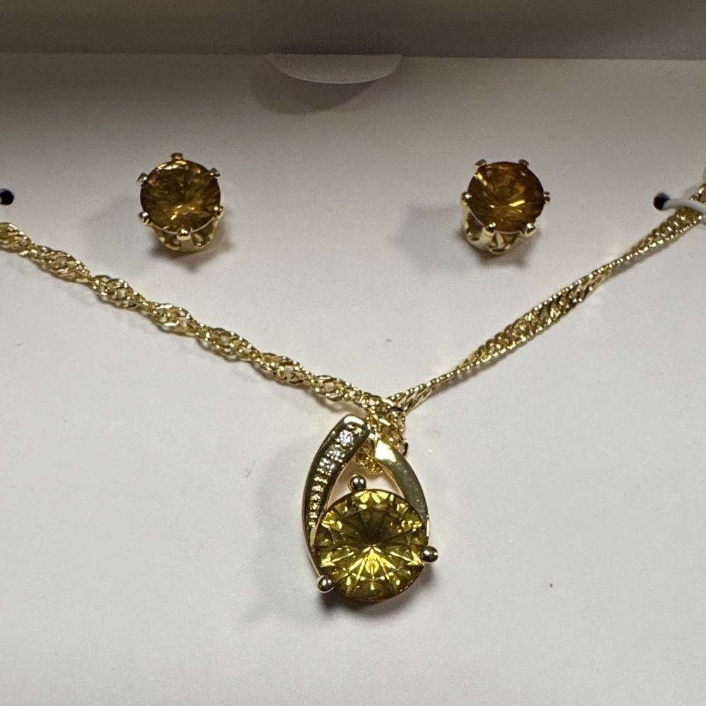 Charter Club NWT Gold-Tone Necklace and Earring Set - Picture 2 of 6
